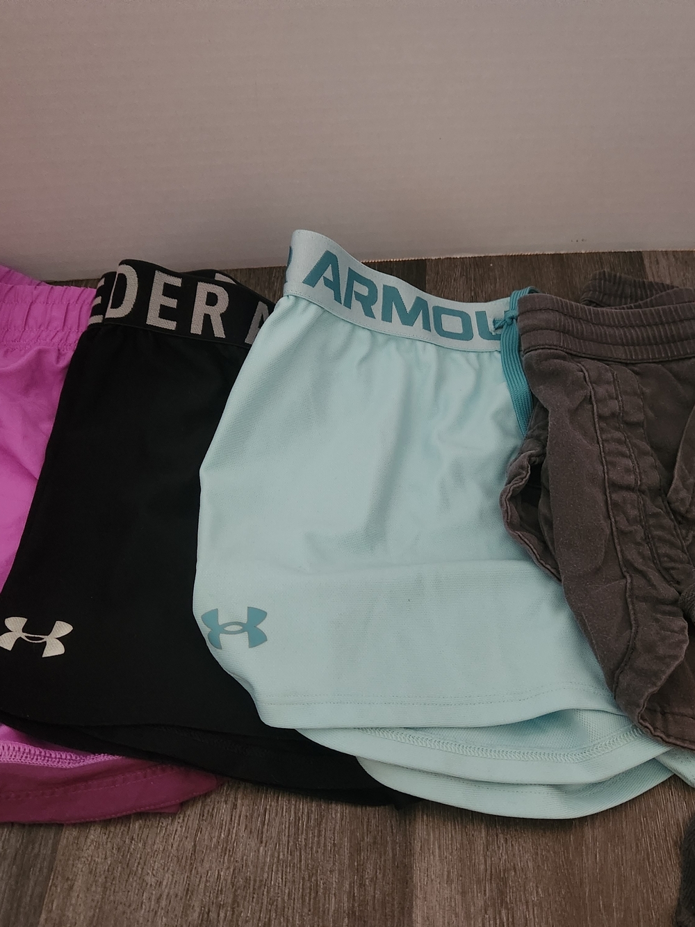 Under Armour Girls Large  Athletic Shorts 3 Prs And 1 Union Bay